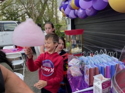 IMG 6965 1764636630 Cotton Candy Machine with Supplies for 60 Servings